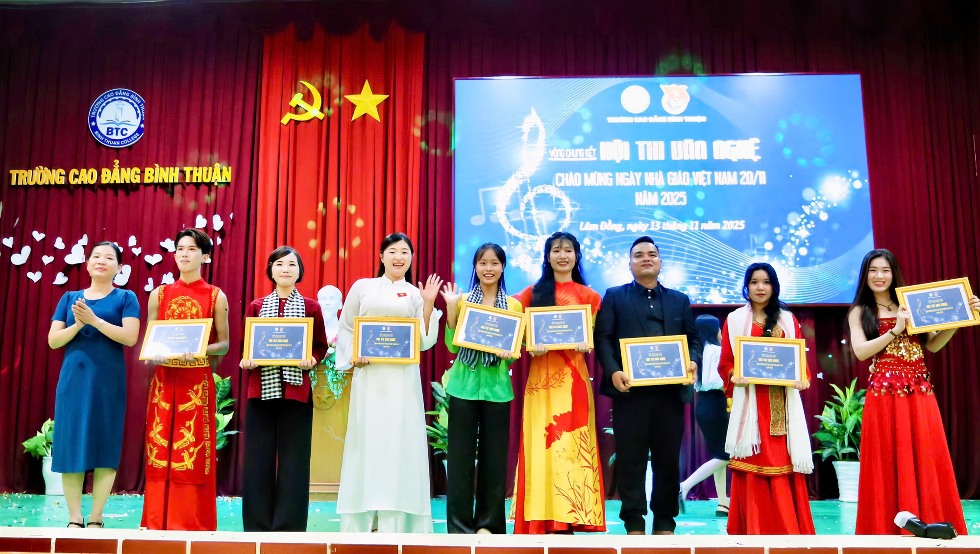 Sôi nổi, đặc sắc hội thi văn nghệ “Chào mừng ngày Nhà Giáo Việt Nam 20/11” năm 2025