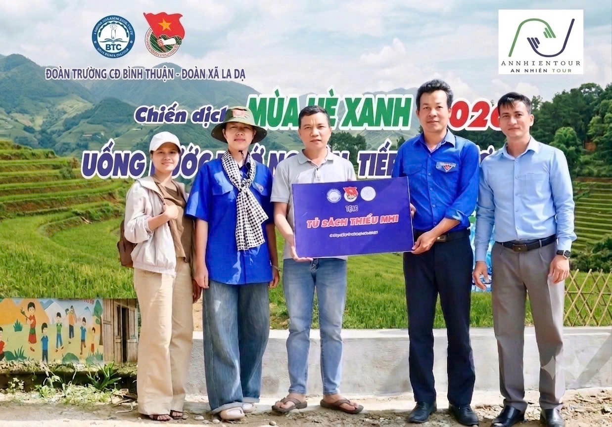Tuổi trẻ Trường Cao đẳng Bình Thuận tổ chức chương trình "Mùa hè xanh – Uống nước nhớ nguồn, tiếp sức tương lai" tại xã La Dạ